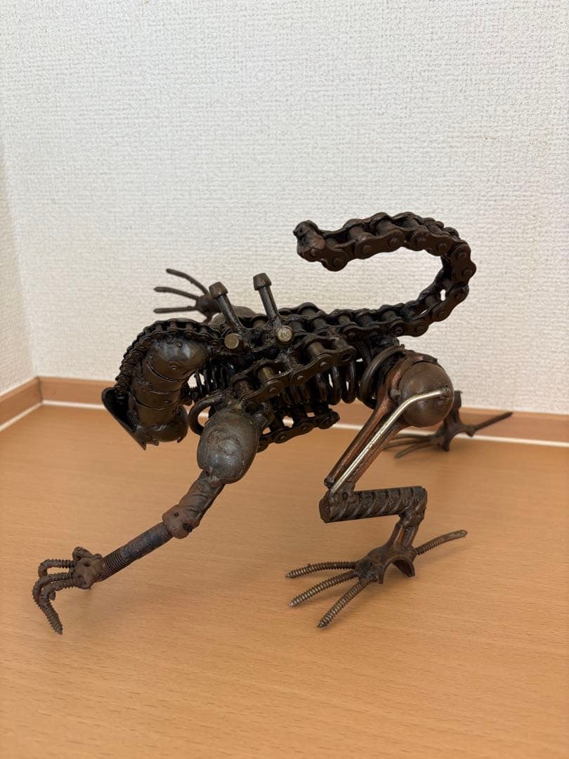 エイリアン　メタルアート　廃材アート　スクラップアート