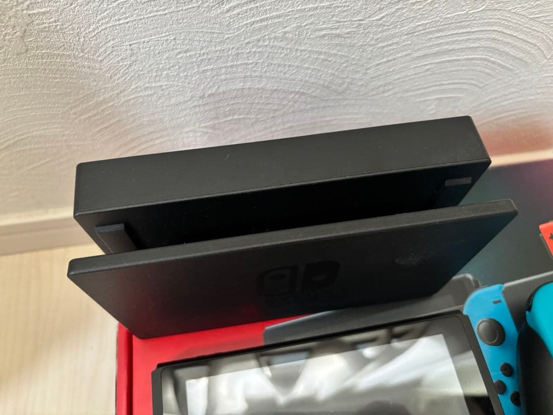 【美品】Nintendo Switch ネオンブルー/ネオンレッド 本体