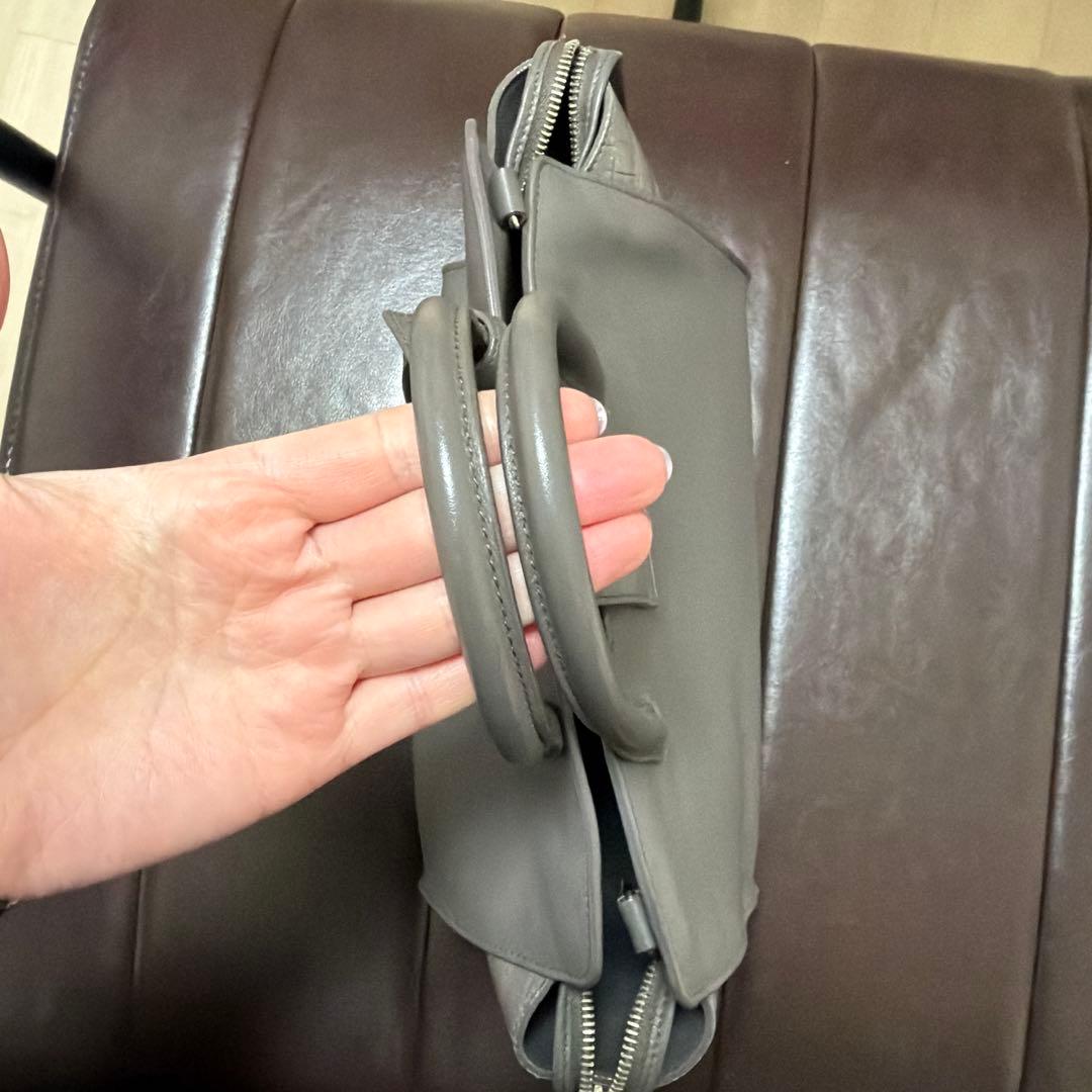 バッグ　グレー　イブサンローラン　ダウンタウンカバス