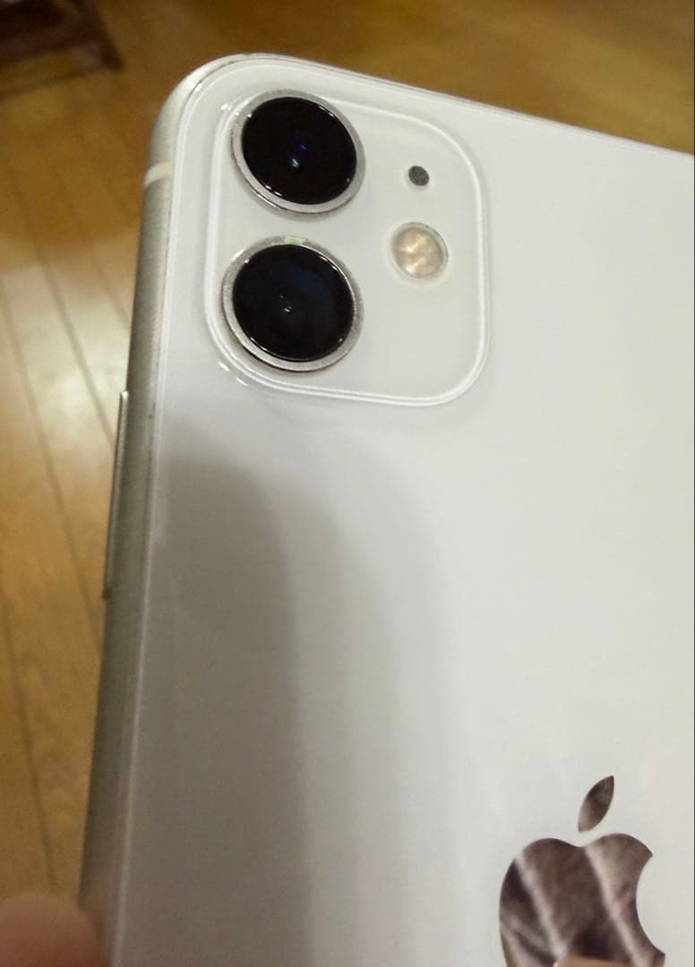 Apple iPhone 11 ホワイト 本体 126gb