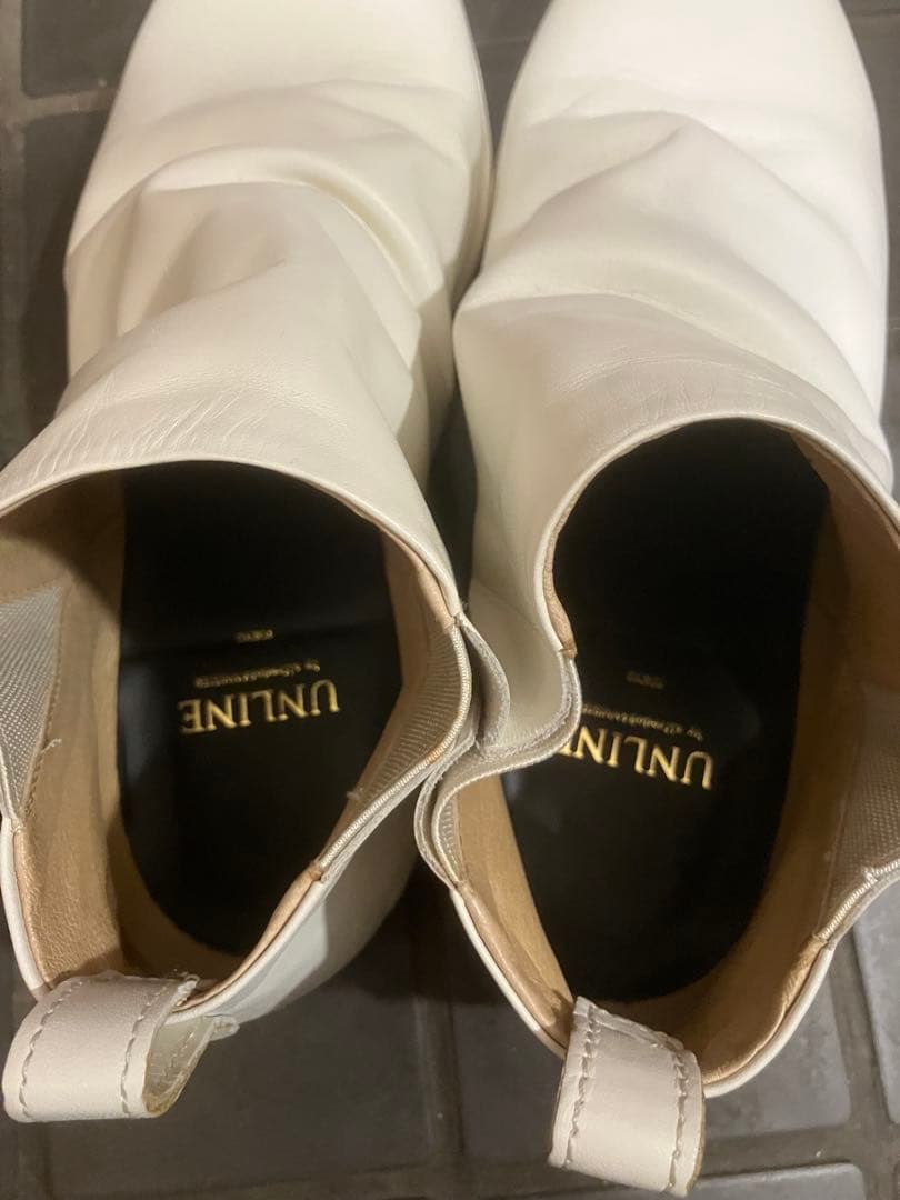 UNILINE ホワイト チャッカブーツ