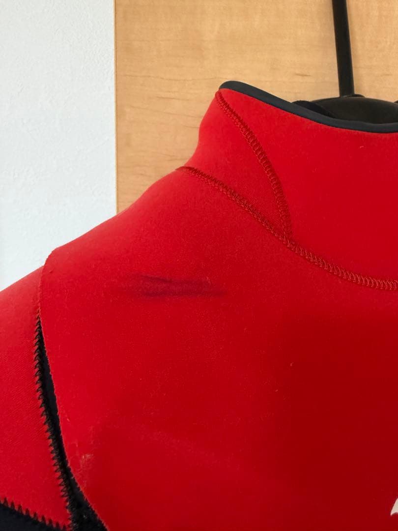 maxim フルスーツ 黒 赤 迷彩