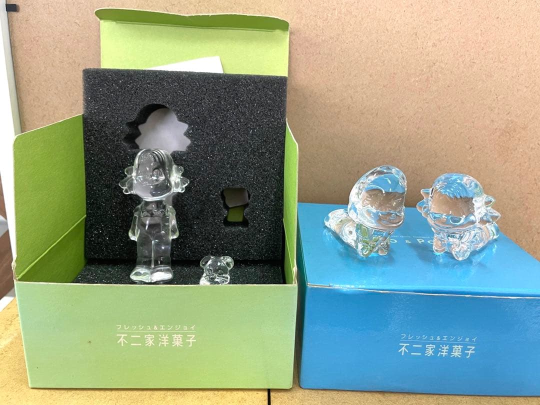 アンティーク　ペコちゃんガラス置物5種