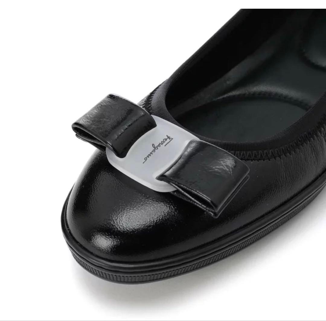 フェラガモ　SAVINAバレリーナフラットシューズ