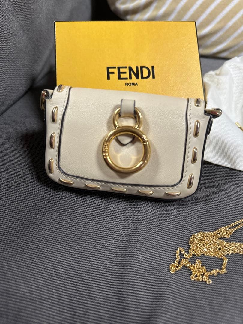 d*4様 FENDI 【FENDI】ナノバゲットチャーム