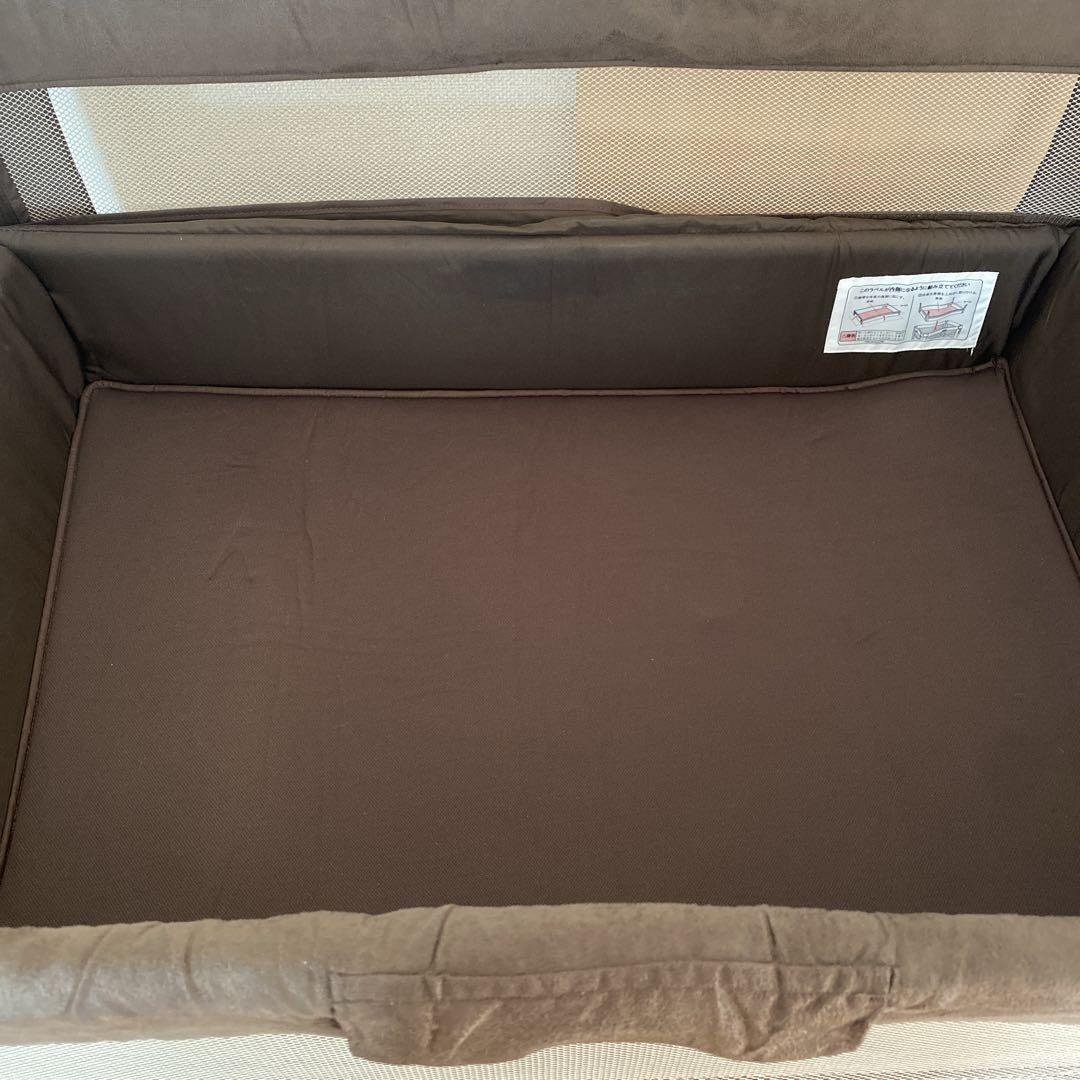 アップリカ ココネル エアープラス ベビーベッド チョコレート 折りたたみ