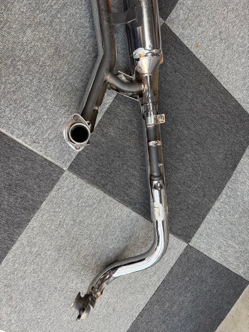 ドラッグスター400 4TR取り外し　純正マフラー