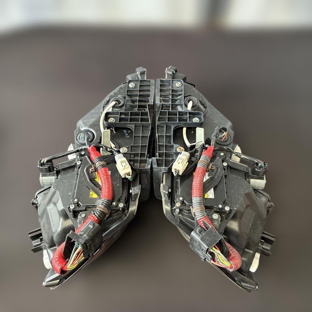 #2046 LEXUS IS ヘッドライト①