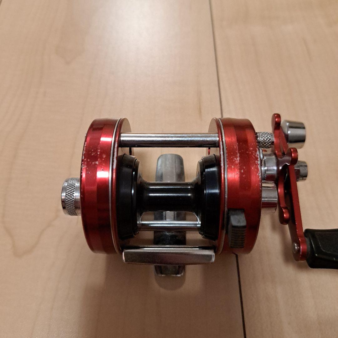 リール ABU Ambassadeur 2500C iar RED