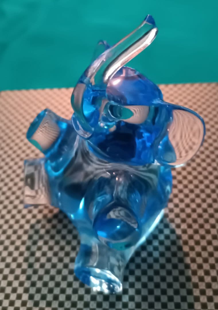 バカラ　BACCARAT　動物シリーズ　ブルーのゾウの置物