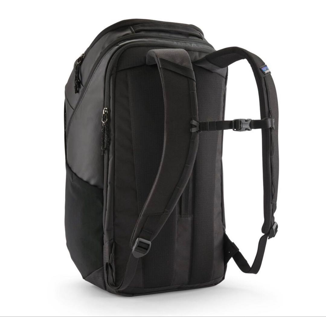 パタゴニア　ブラックホール　パック　32L 黒　新品未使用