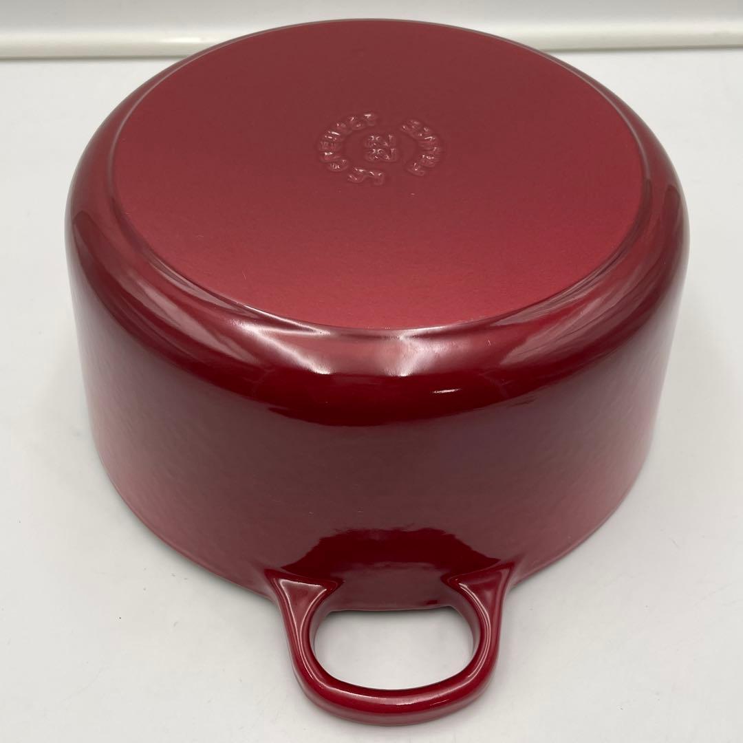 極美品　ルクルーゼ ココット ロンド　22cm バーガンディ　廃盤色