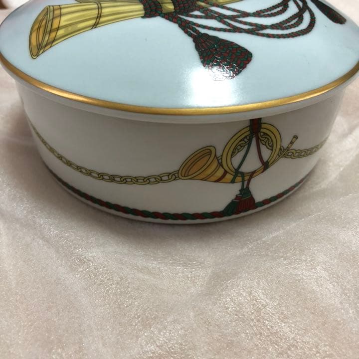 GUCCI 陶器製小物入れ　アクセサリーケース