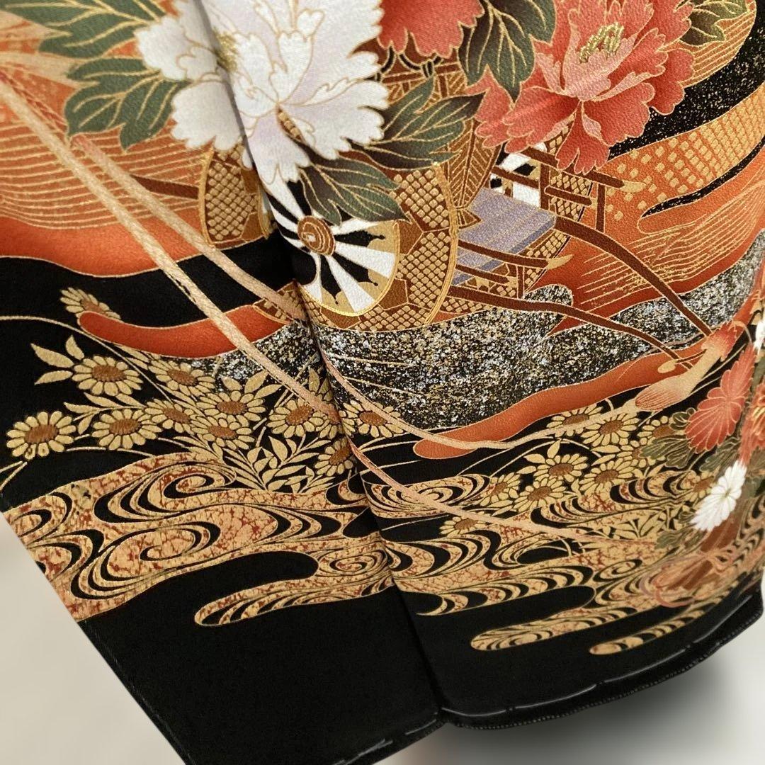 新品　豪華黒留袖フルセットお探しの方に　袋帯　付き　駒刺繍　流水花車文　金銀彩