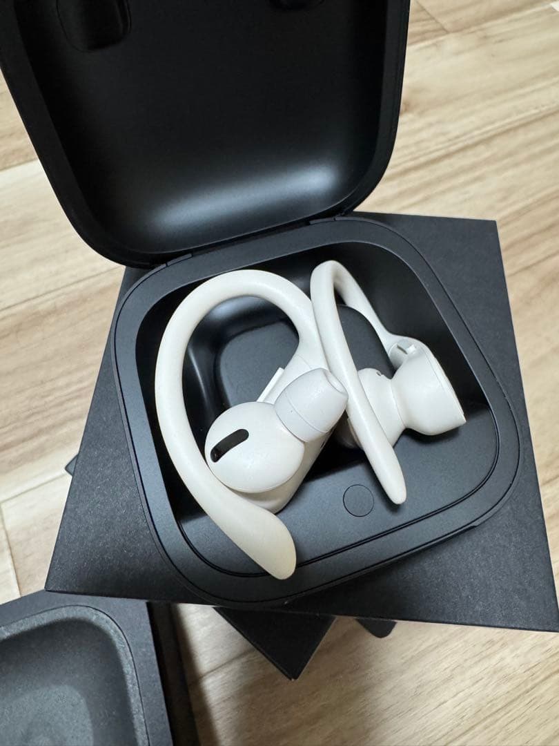 Powerbeats Pro（2019）新品同様・未使用に近い
