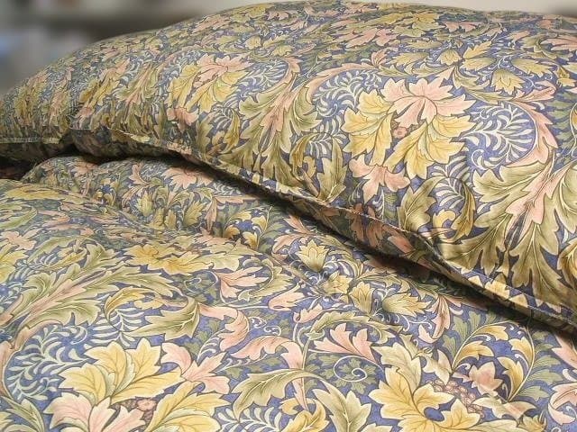NEKO新品＊ゴールド＊グース（ガチョウ）＊ハンガリー９３％＊羽毛布団