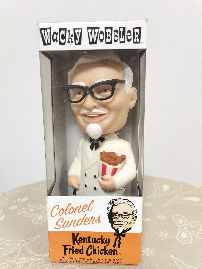 フィギュア4体セット　ホーマー・ラットフィンク・KFC・TIKI