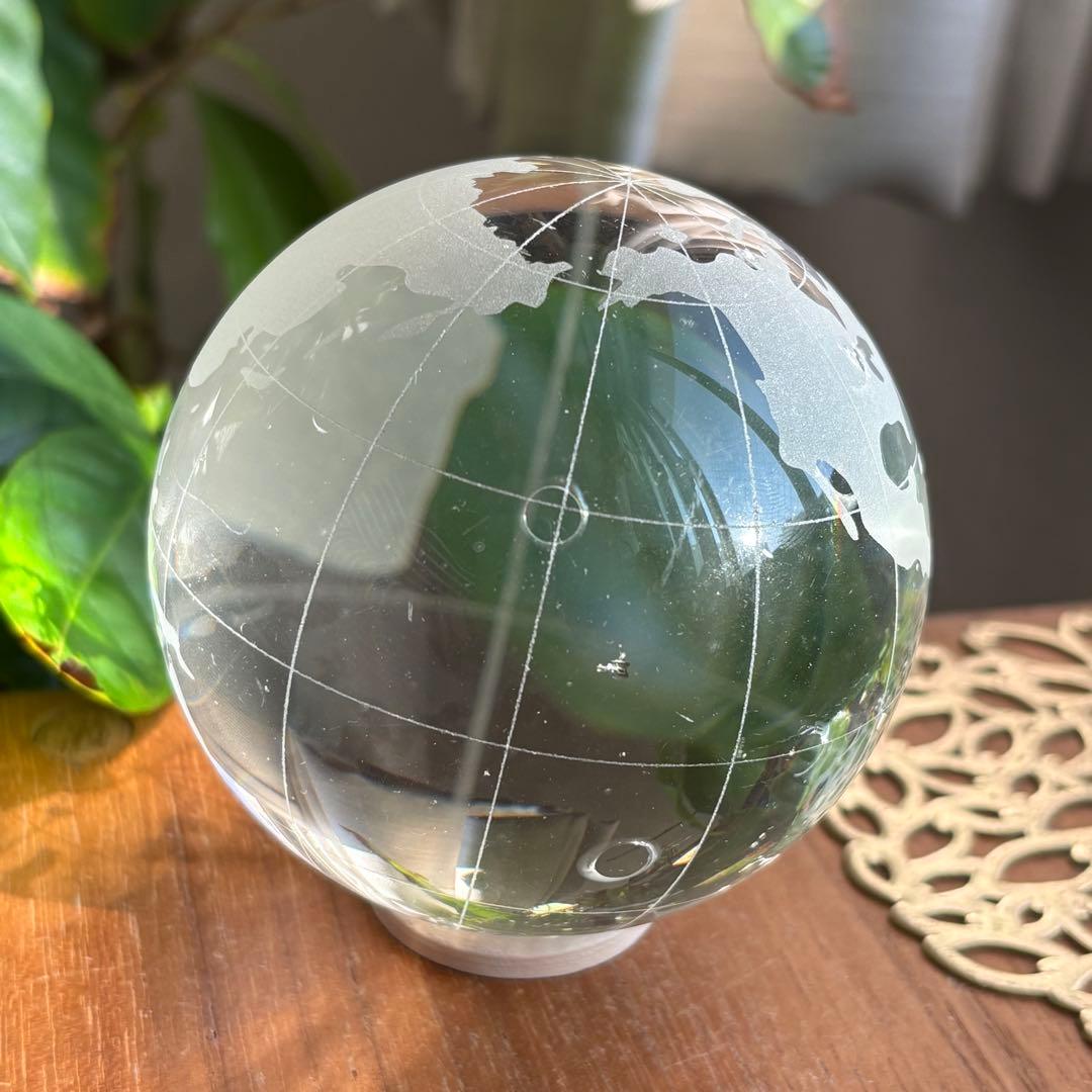 天然水晶 ブラジル産クォーツの地球儀 直径約8センチ