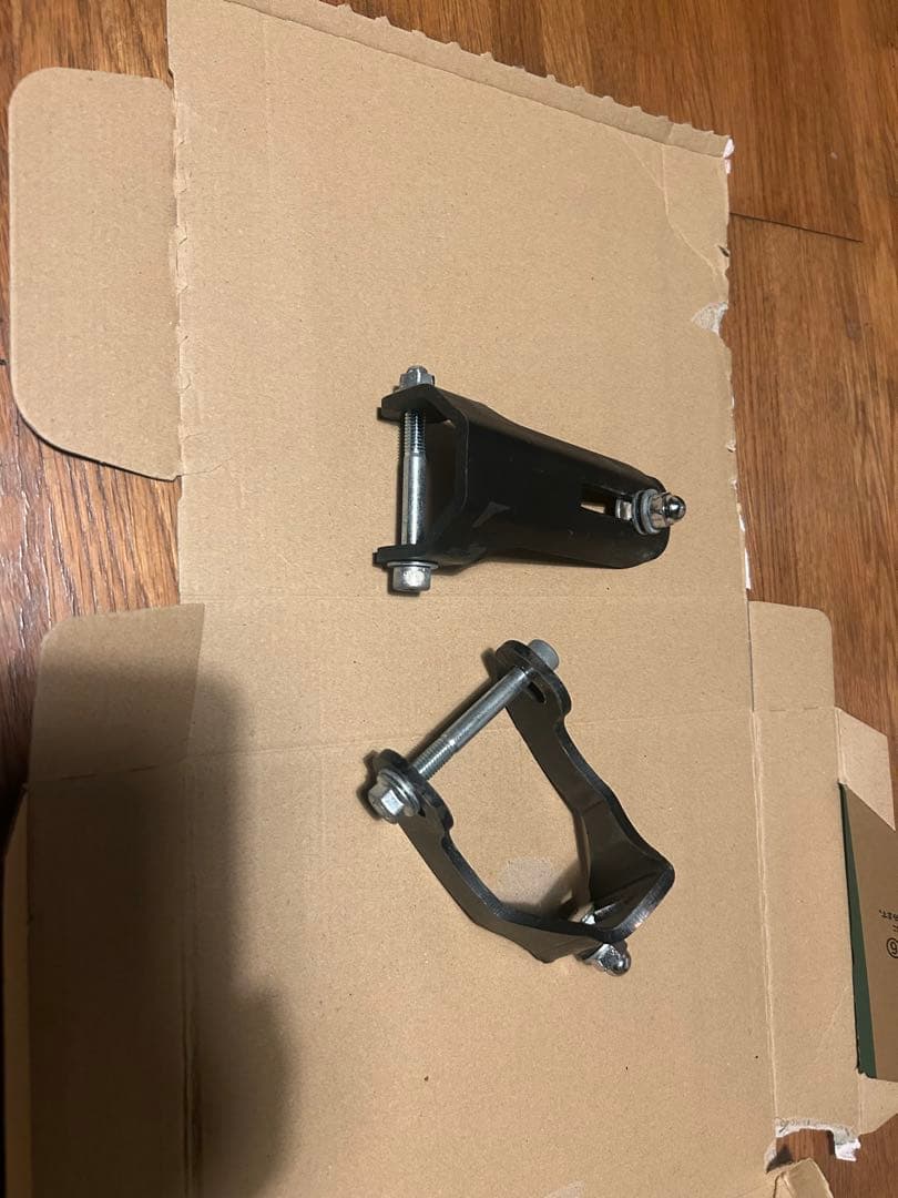 て*！様 モーターロック　スポーツスター　タンクブラケット