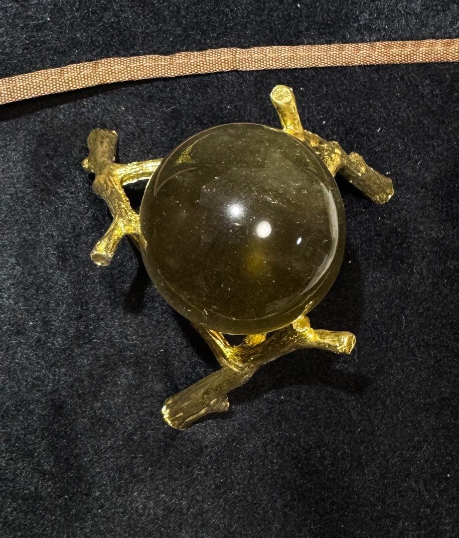 谷 大玉 ブラックリビアングラス 丸玉