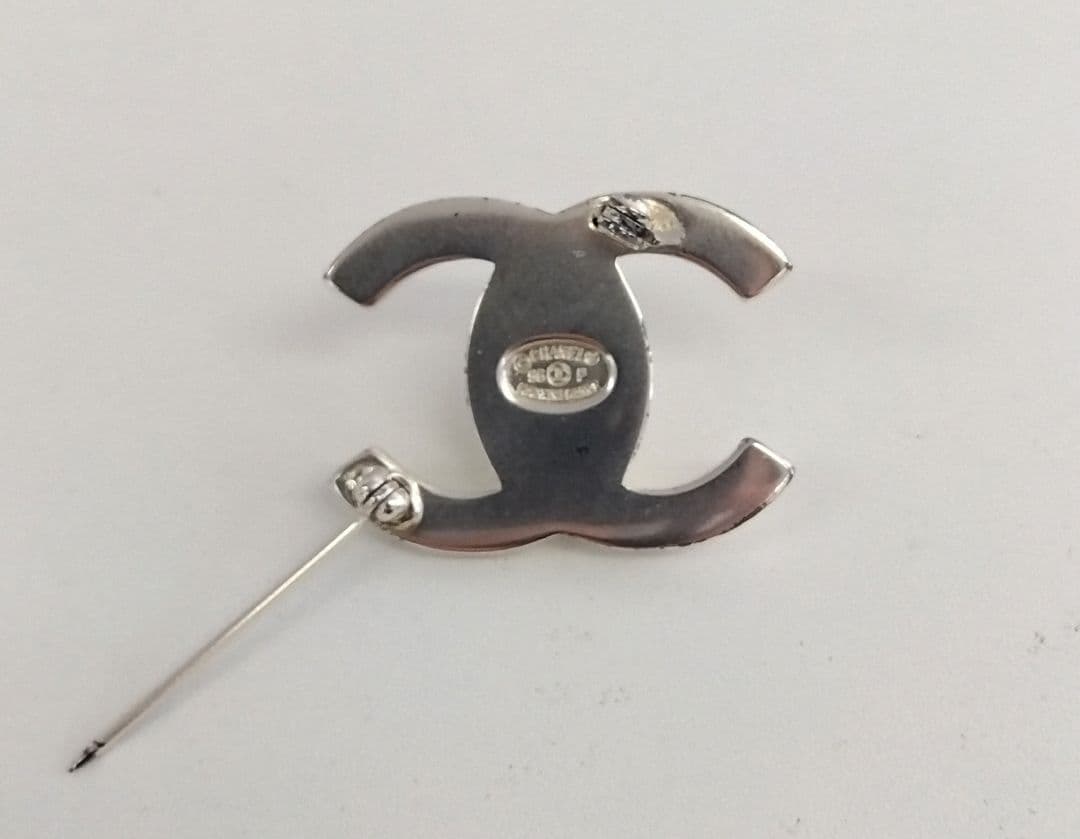 APX03 シャネル 極美品 ターンロック ココマークブローチ 箱付き