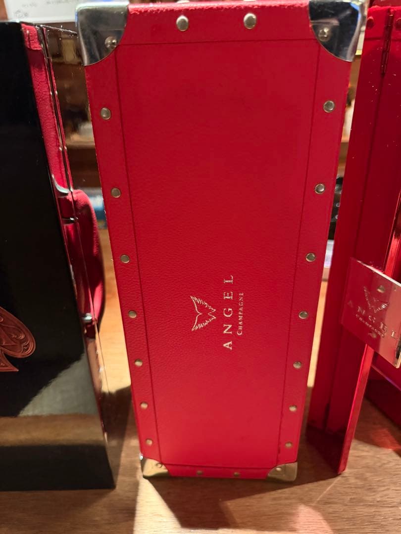 シャンパンボトルセット 赤 緑 特別ボックス入り