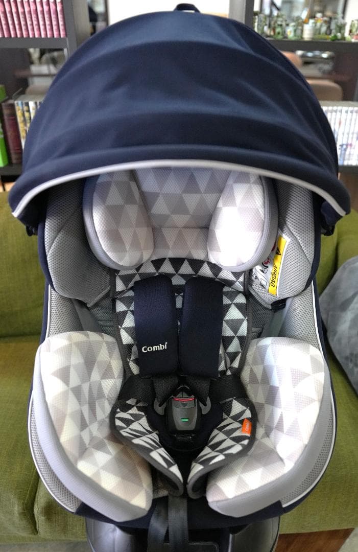 コンビ クルムーヴ スマート ISOFIX 　おまけ付　新生児～