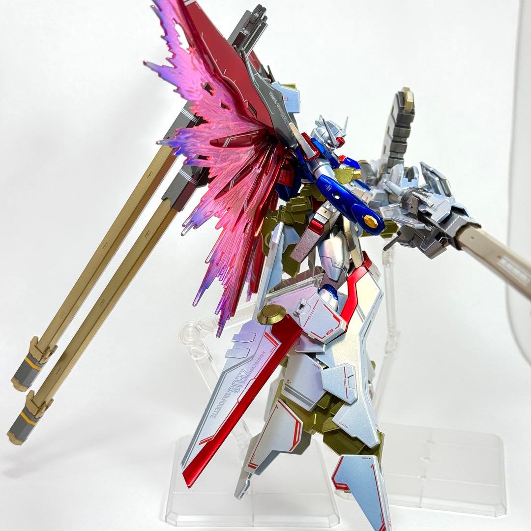 HG デスティニーガンダムSpecII & ゼウスシルエット　完成品　塗装済