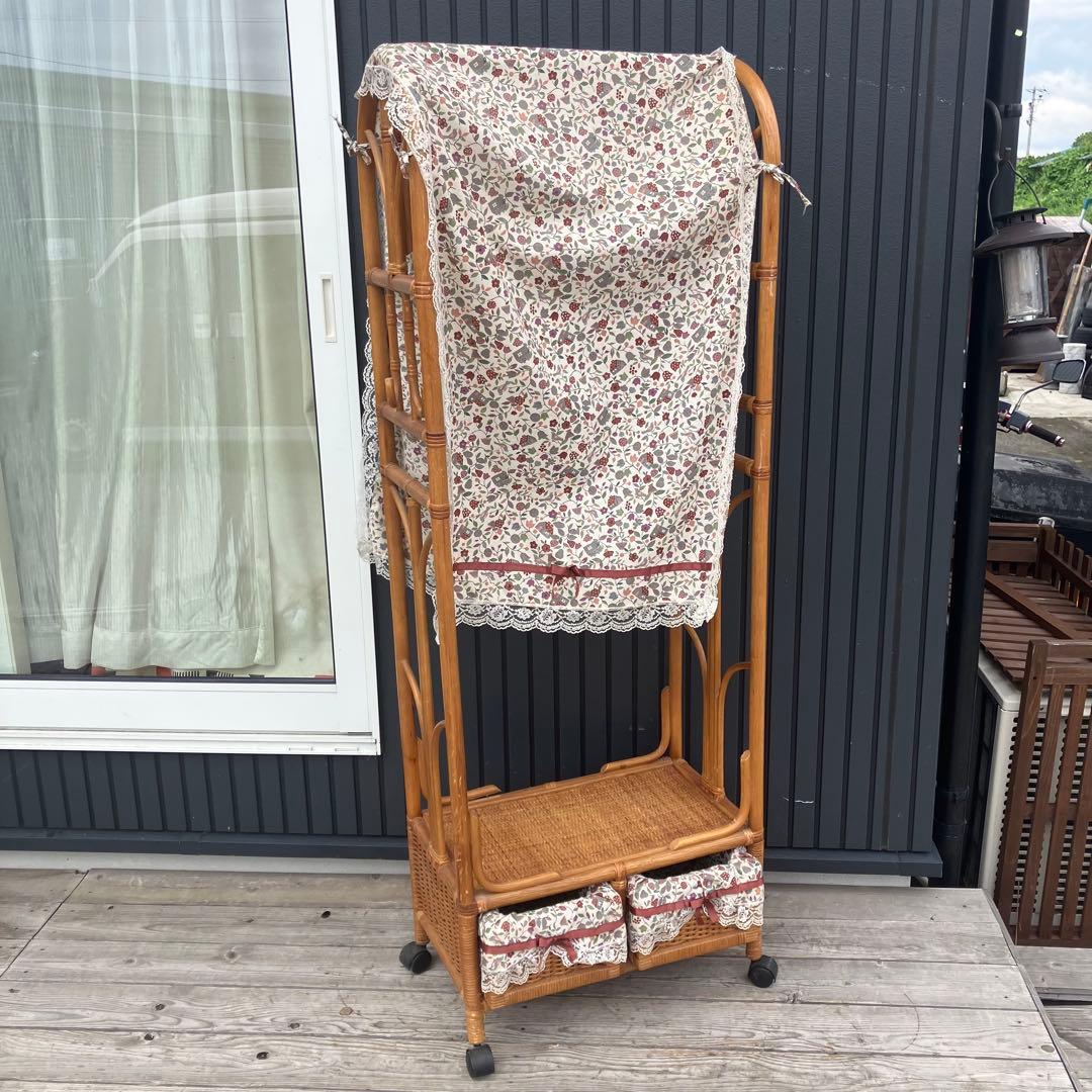 昭和レトロ アーチ型 ラタンハンガーラック 籐家具 花柄カバー付き 古家具