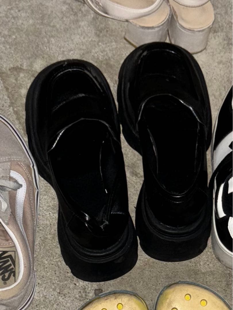 厚底ローファー