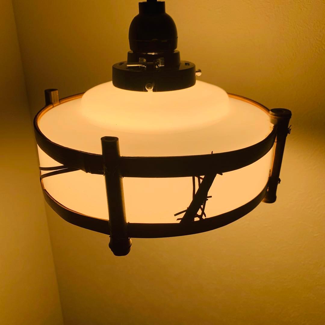 昭和レトロ 電笠 電傘 ガラスシェード 竹枠 竹細工 ペンダントライト 乳白色