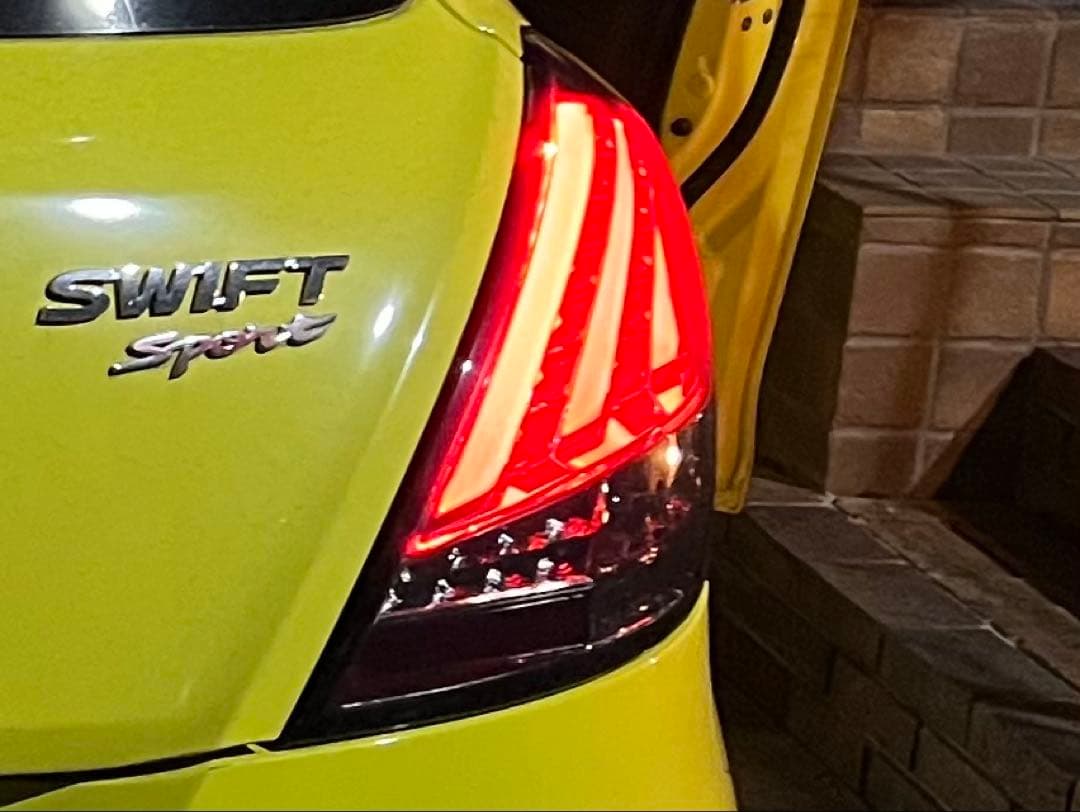 ZC32S スイフトスポーツ LEDテールランプ（ブラックスモーク）