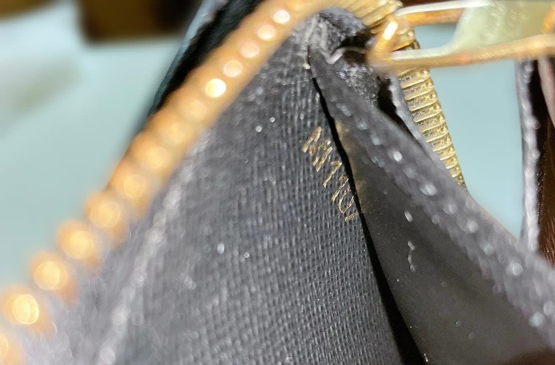 【美品】ルイヴィトン モノグラム ジッピーウォレット レティーロ ブラック