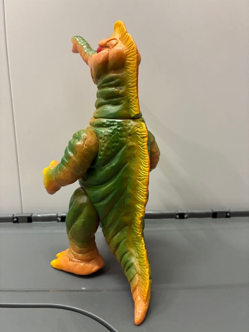ブルマァク　帰ってきたウルトラマン　復刻版　サータン　ソフビ
