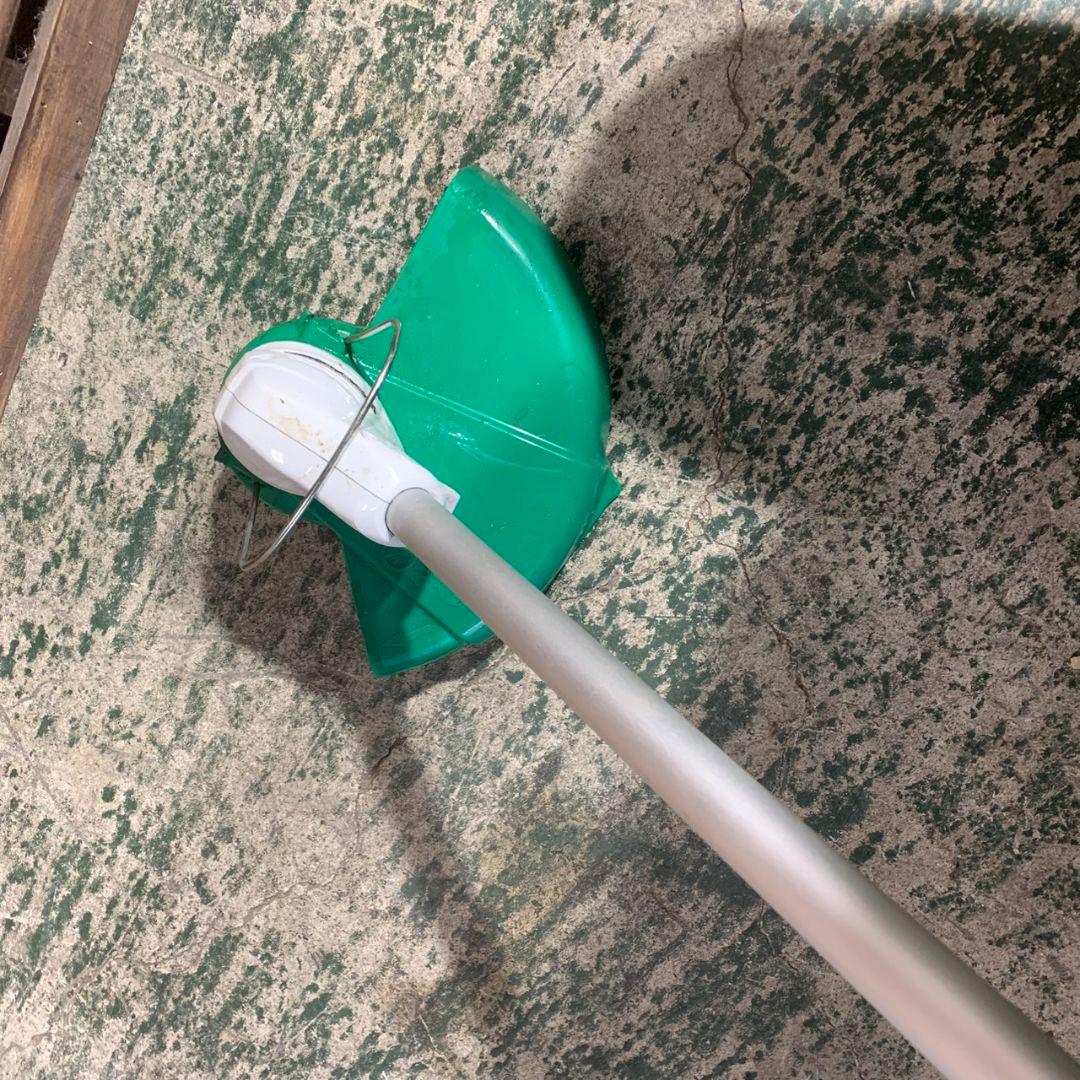 K019 makita マキタ 充電式草刈機 MUR100DSH 草刈り