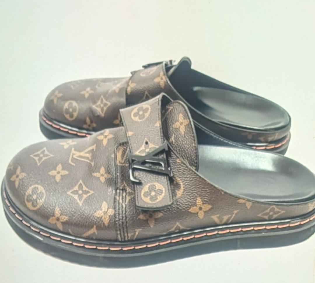 Louis Vuitton モノグラム クロッグサンダル