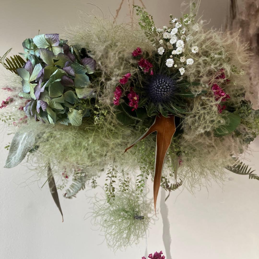 スモークツリー とアンティーク紫陽花　エリンジウムのフライングリース　グレビレア