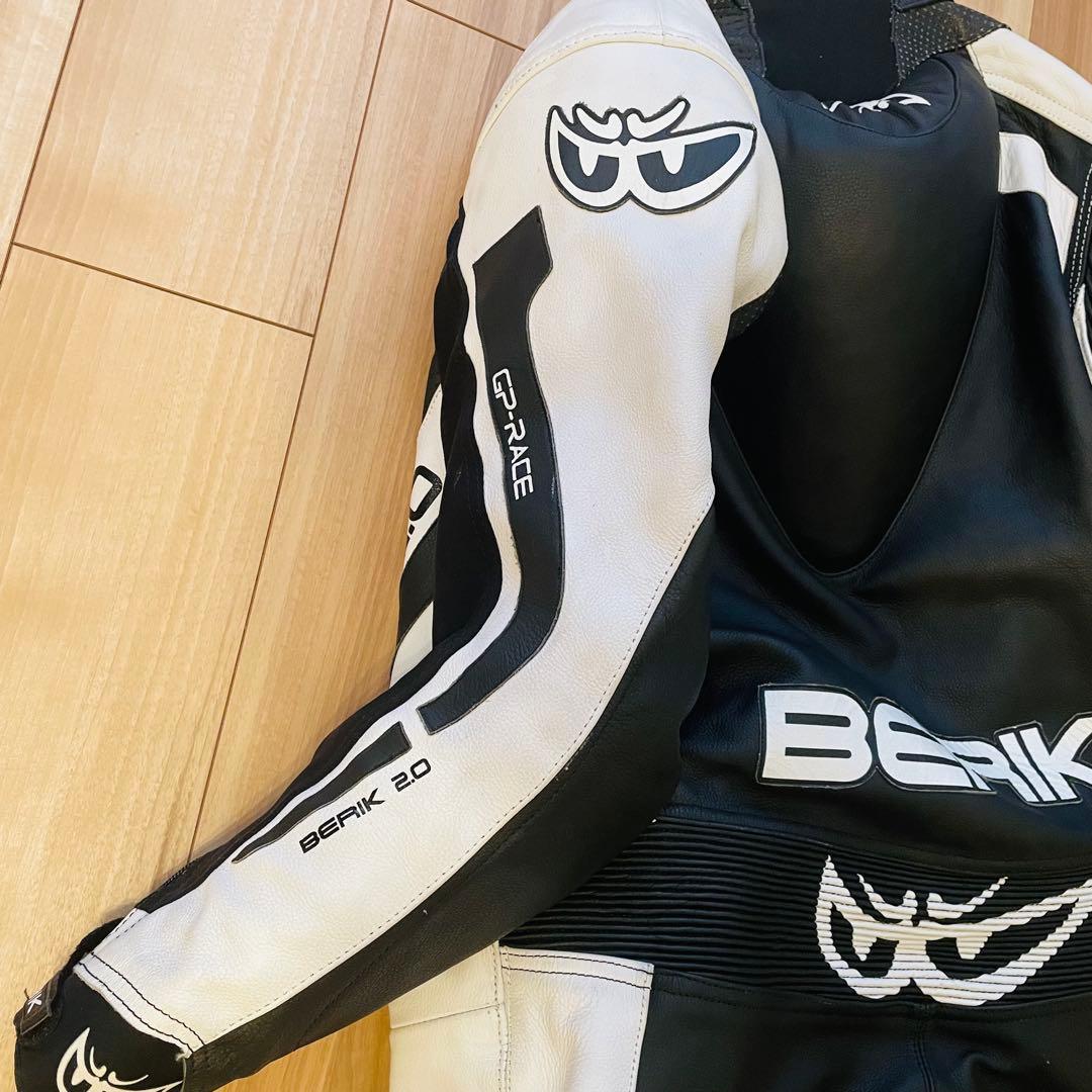 【極美品】BERIK 2.0革ツナギ レーシングスーツ 胸・脊髄プロテクター54