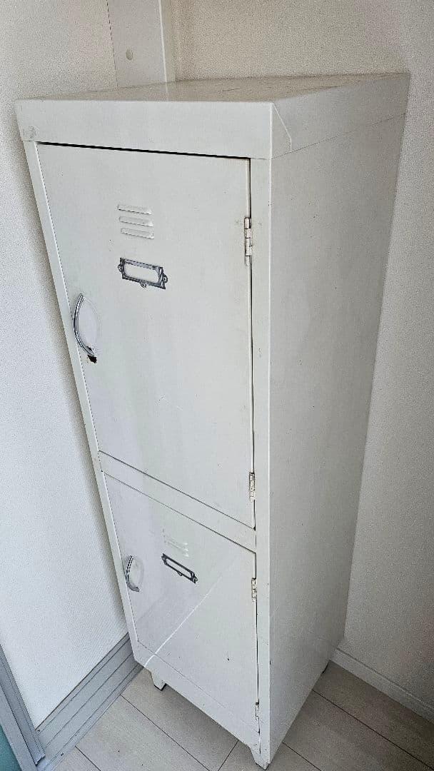 ホワイト スチールロッカー ヴィンテージ風　直接引取