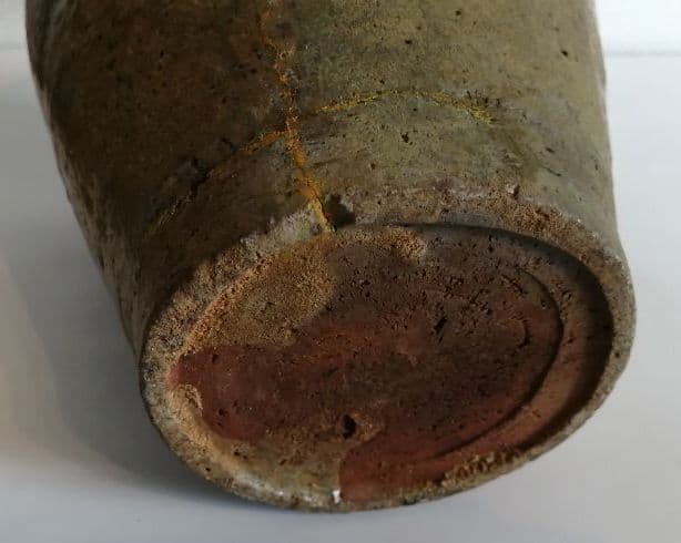 朝鮮　青磁鐵畫唐草紋瓶