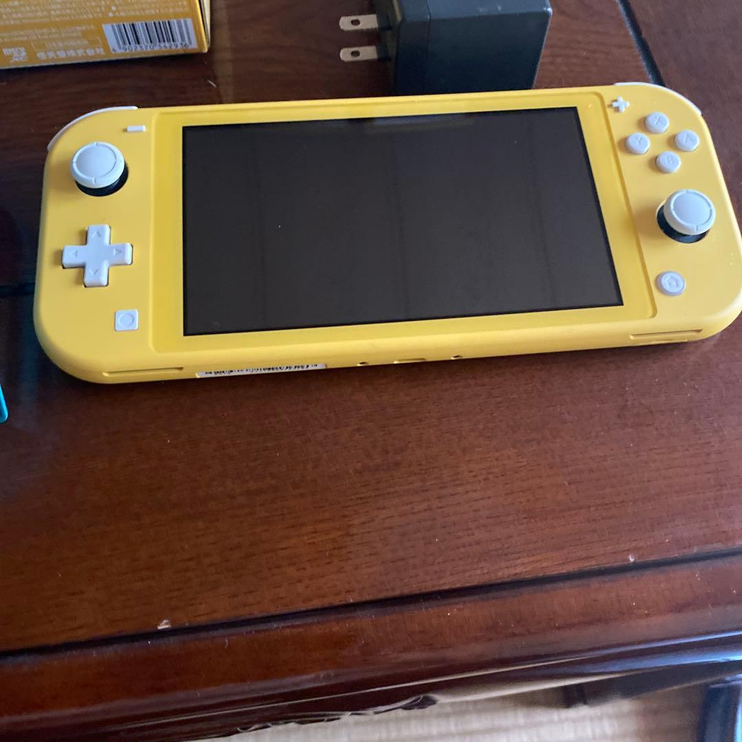 Nintendo Switch Lite イエロー　ケース付き