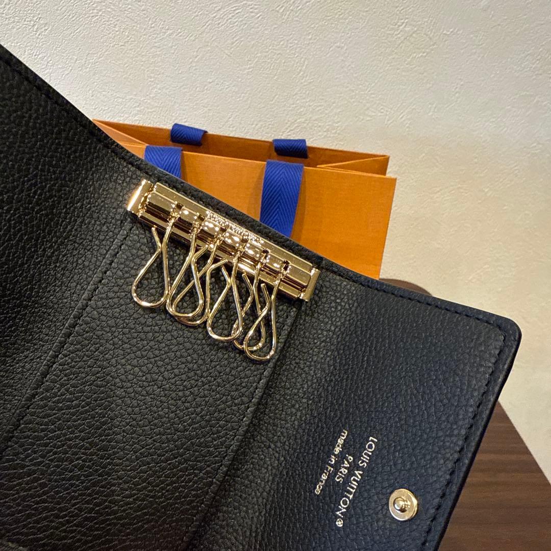 新品未使用LOUIS VUITTON キーケース