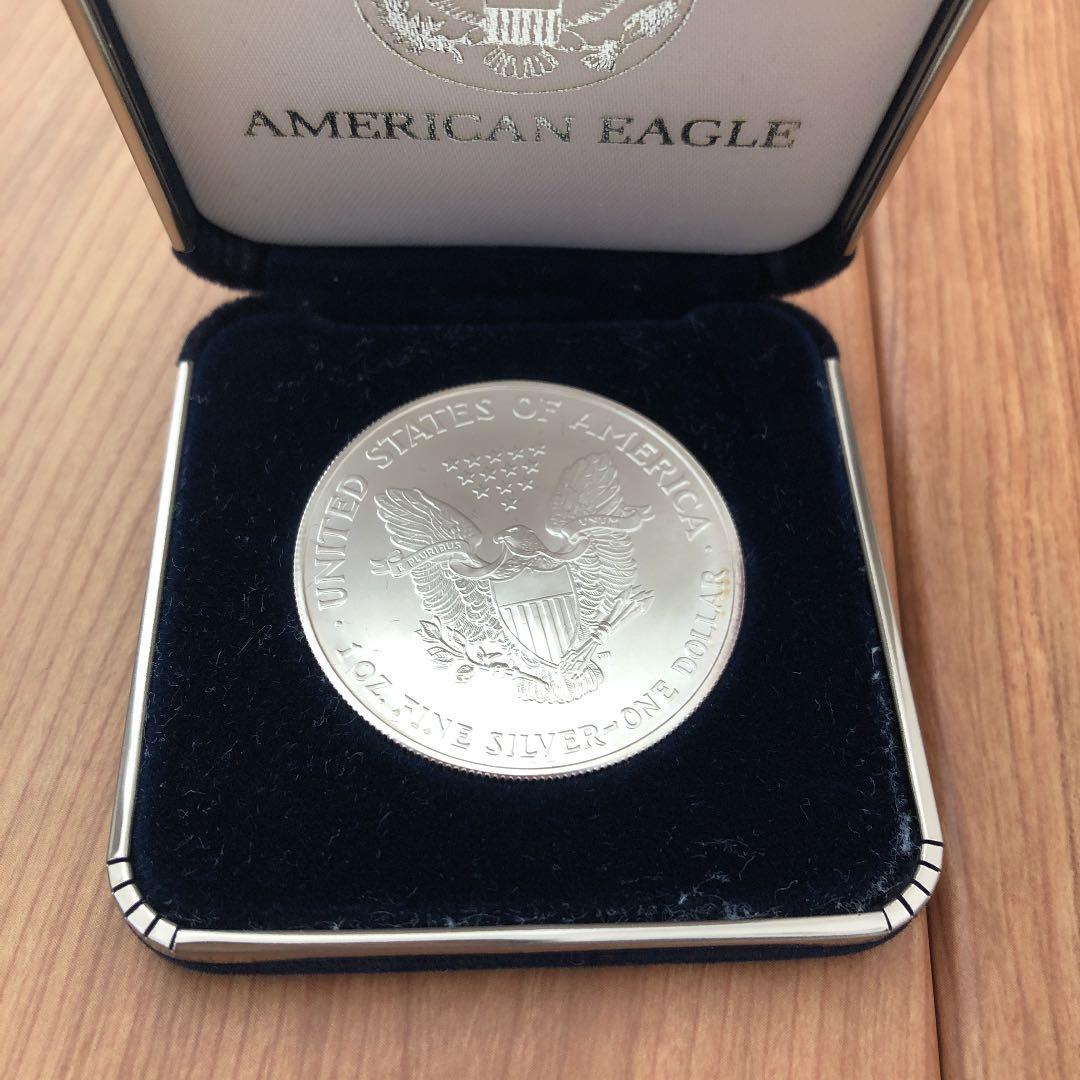 AMERICAN  EAGLE 