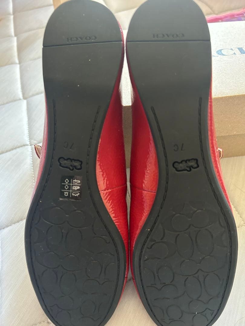 V*t様 coach コーチ　靴　フラットシューズ　赤　未使用　7C 24.5㎝