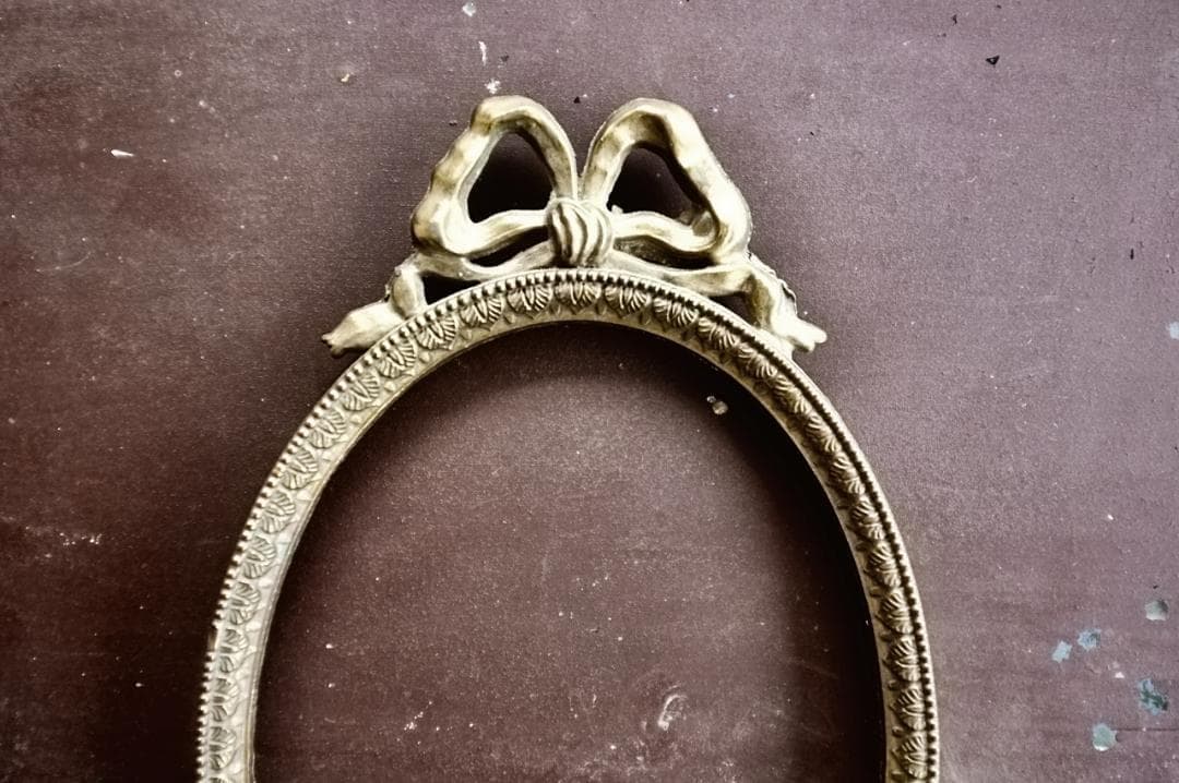 フランス 29c 金のリボンと金の葉とオーバルの額縁 フレーム アンティーク