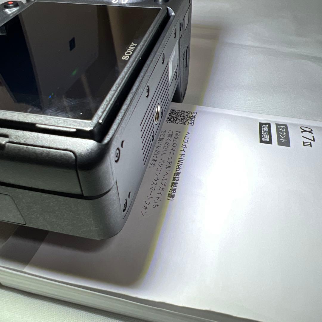 SONY α7 III ミラーレス一眼 + FE 50mm F1.8