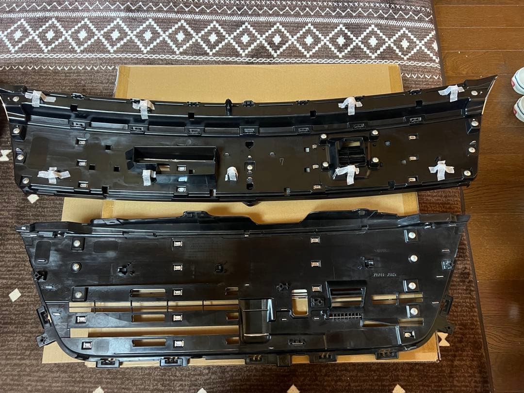 スズキ スペーシアカスタムMK53Sフロントグリル クローム/ブラック