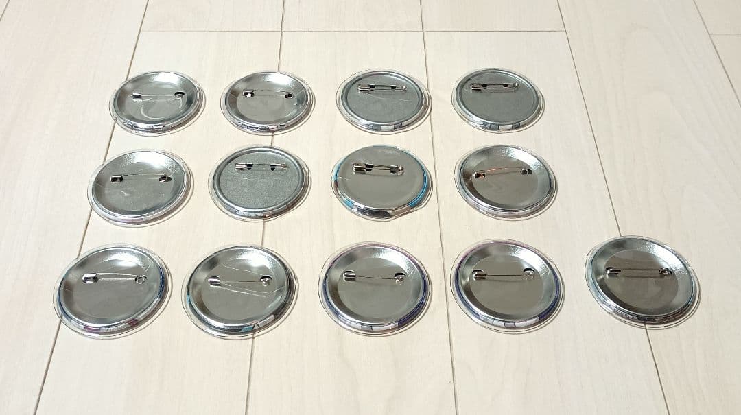 VALIS　ヴァリス　チノ　缶バッジ　13個セット