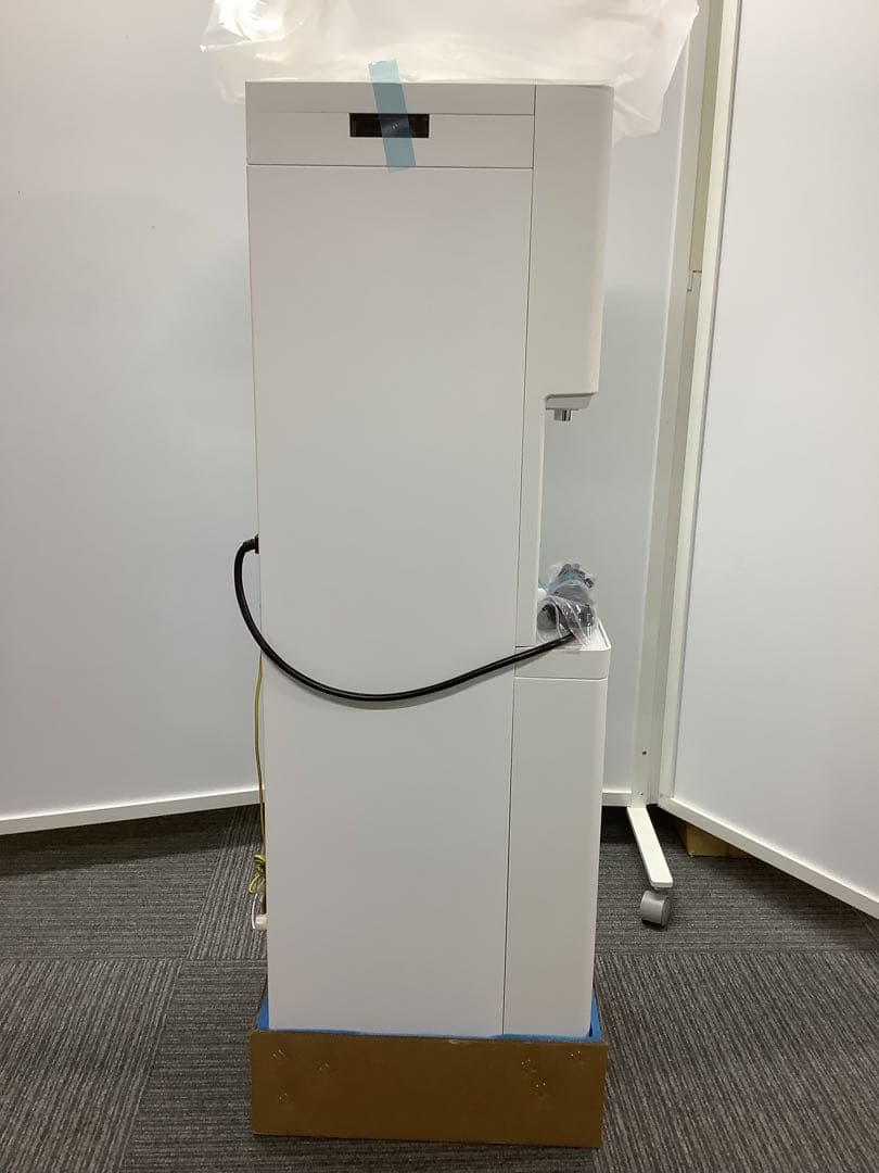 【新品】しずくりあ ウォーターサーバー MMT-100WH Skitto（★）