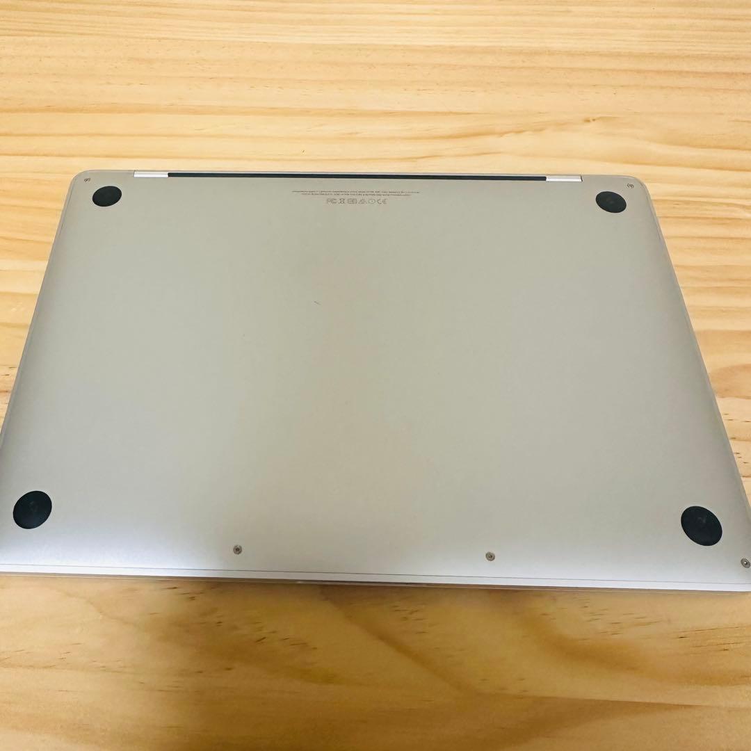 MacBook本体 MacBook Pro 13 inch 2017 TB 3 ports